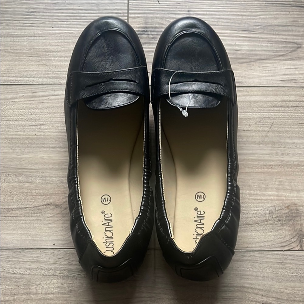 Cushionaire Women's Black Loafers